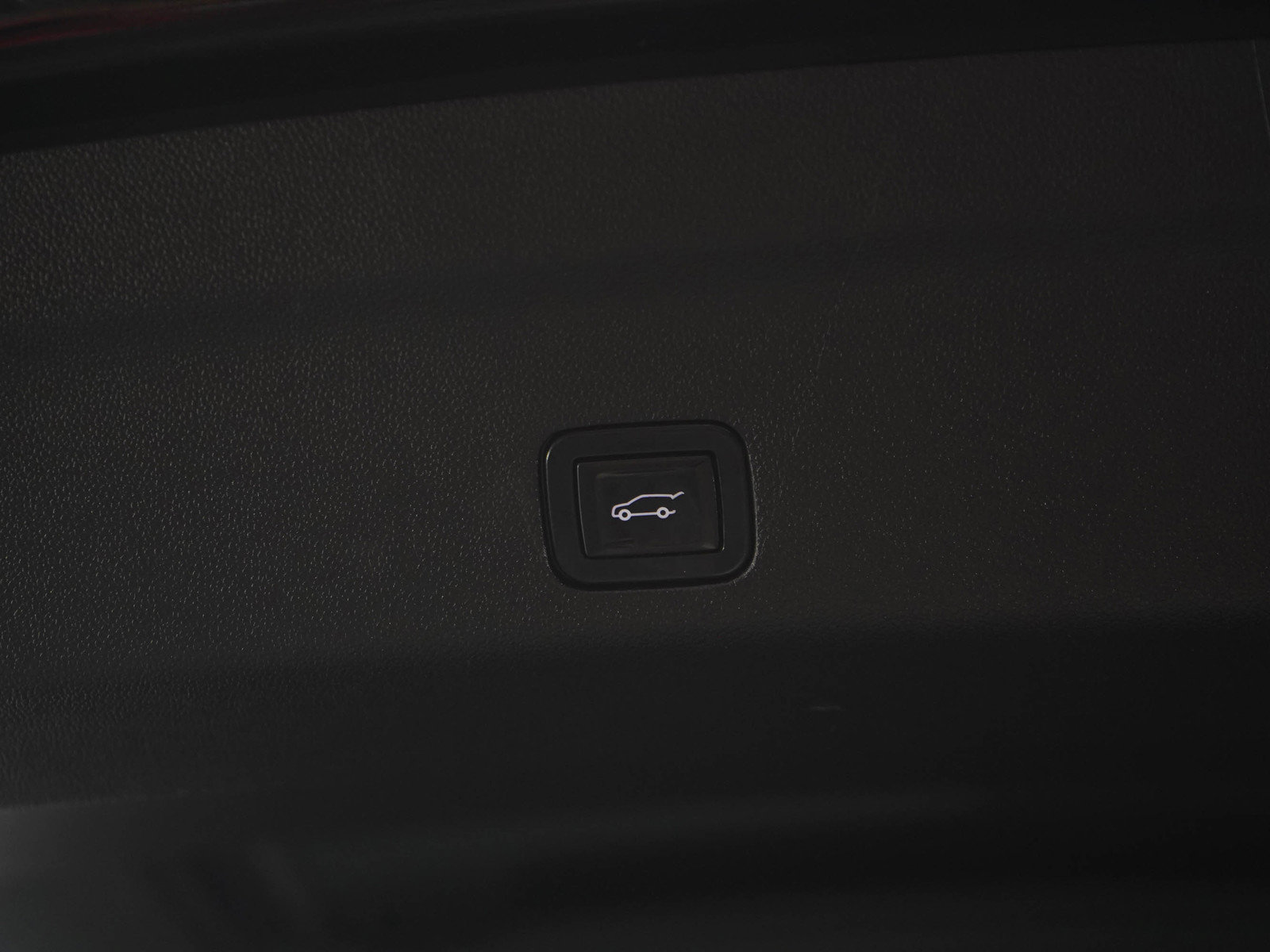 Used 2022 Chevrolet Tahoe RST w/ Sport Performance Package AWD/4WD image 19
