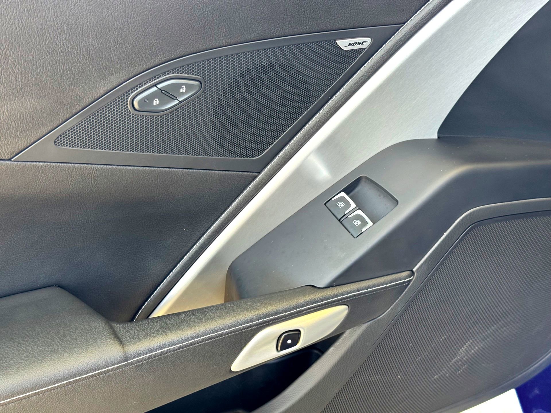 Used 2019 Chevrolet Corvette Stingray Coupe w/ 1LT image 18