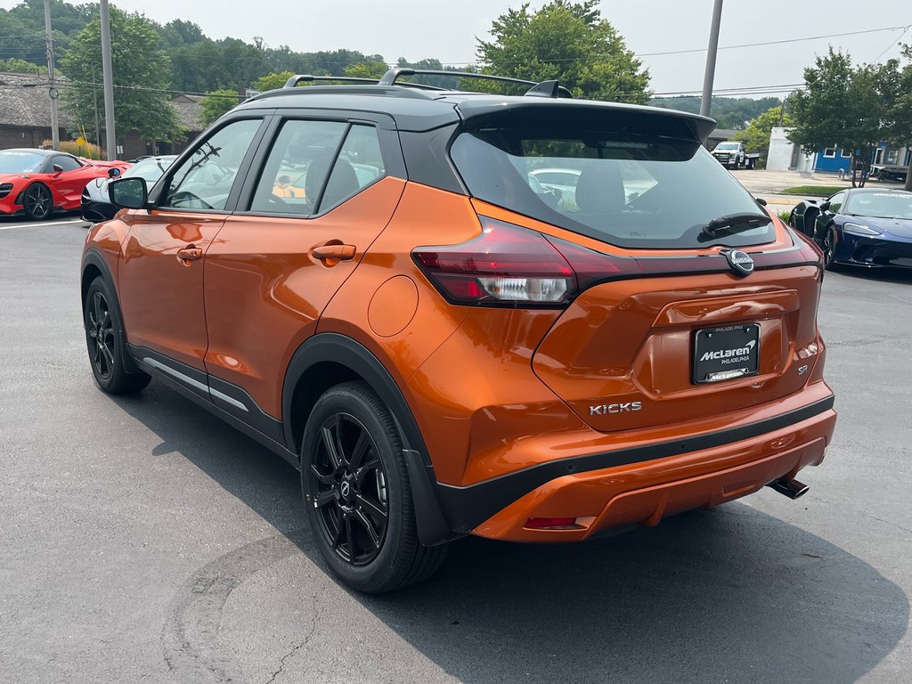 Used 2023 Nissan Kicks SR w/ SR Premium Package FWD image 4