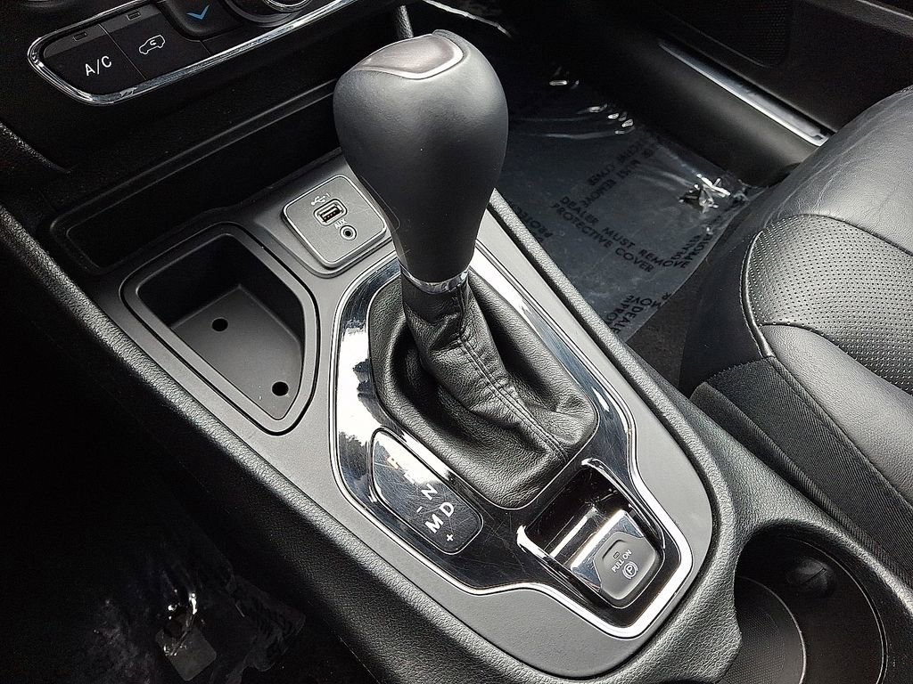 Used 2019 Jeep Cherokee Limited image 10