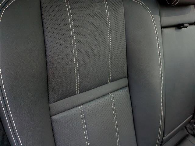 Used 2021 Land Rover Range Rover Velar R-Dynamic S image 17