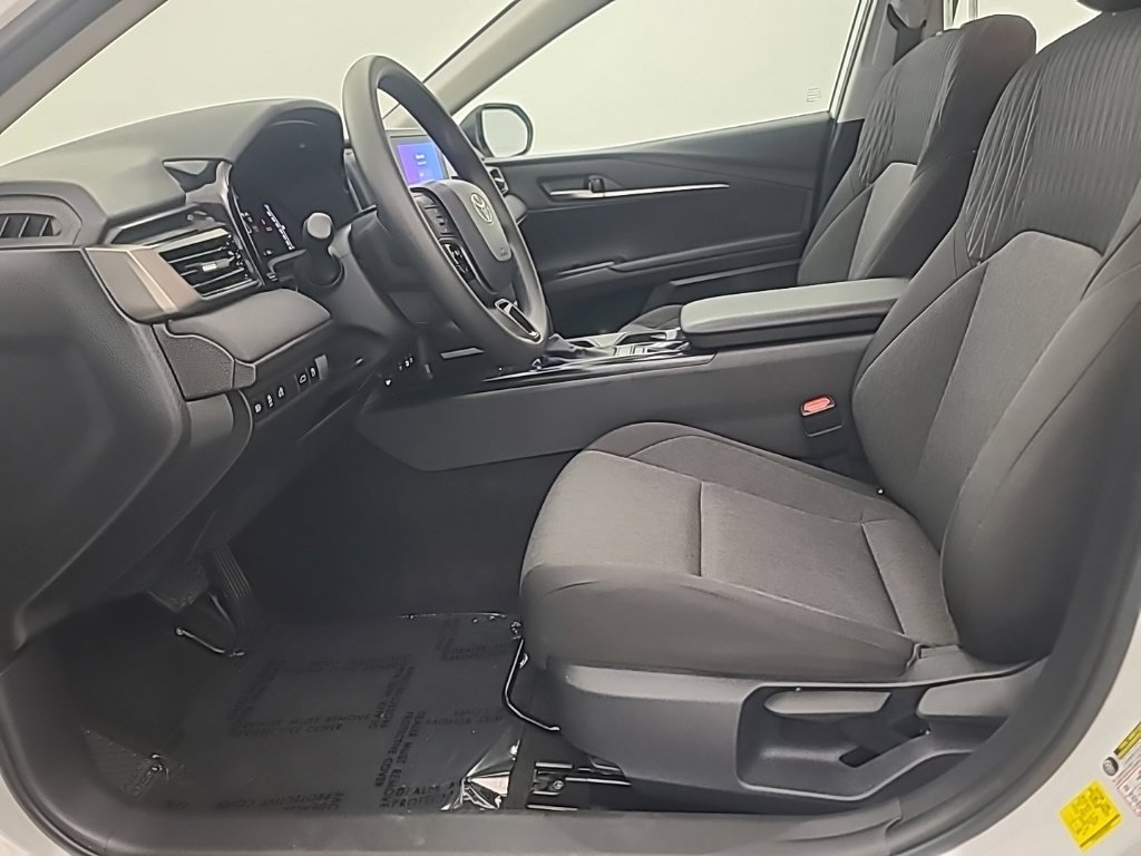 Used 2026 Toyota Camry LE FWD image 26