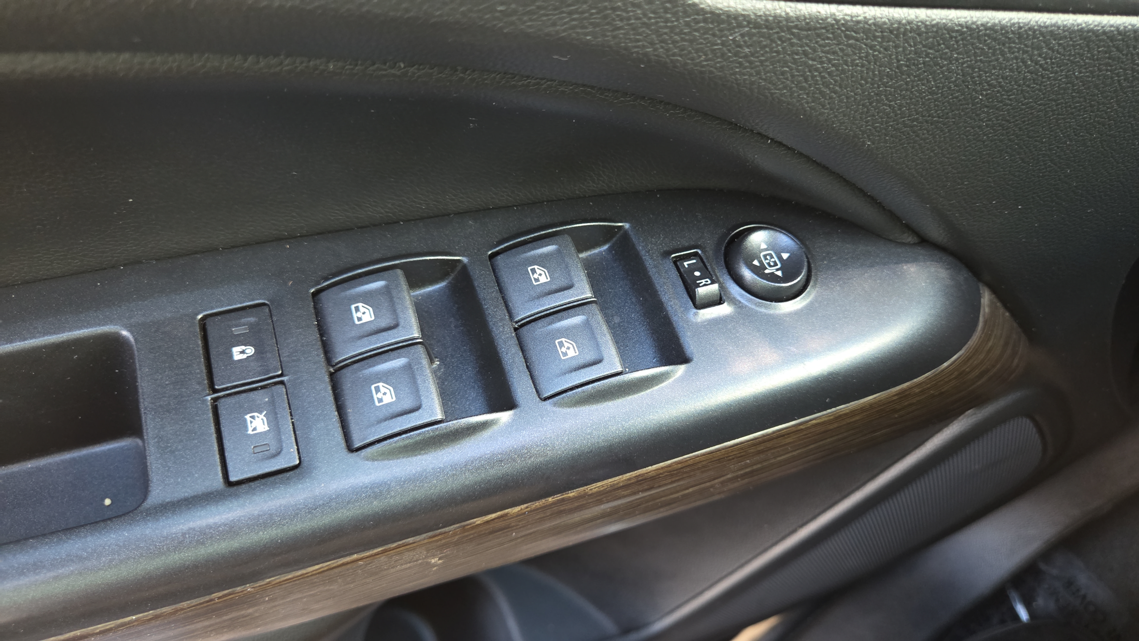 Used 2020 GMC Canyon Denali RWD image 34
