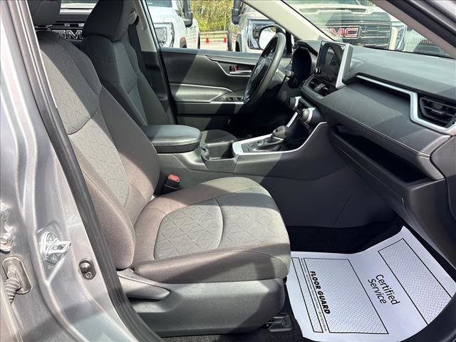 Used 2023 Toyota RAV4 XLE AWD/4WD image 7