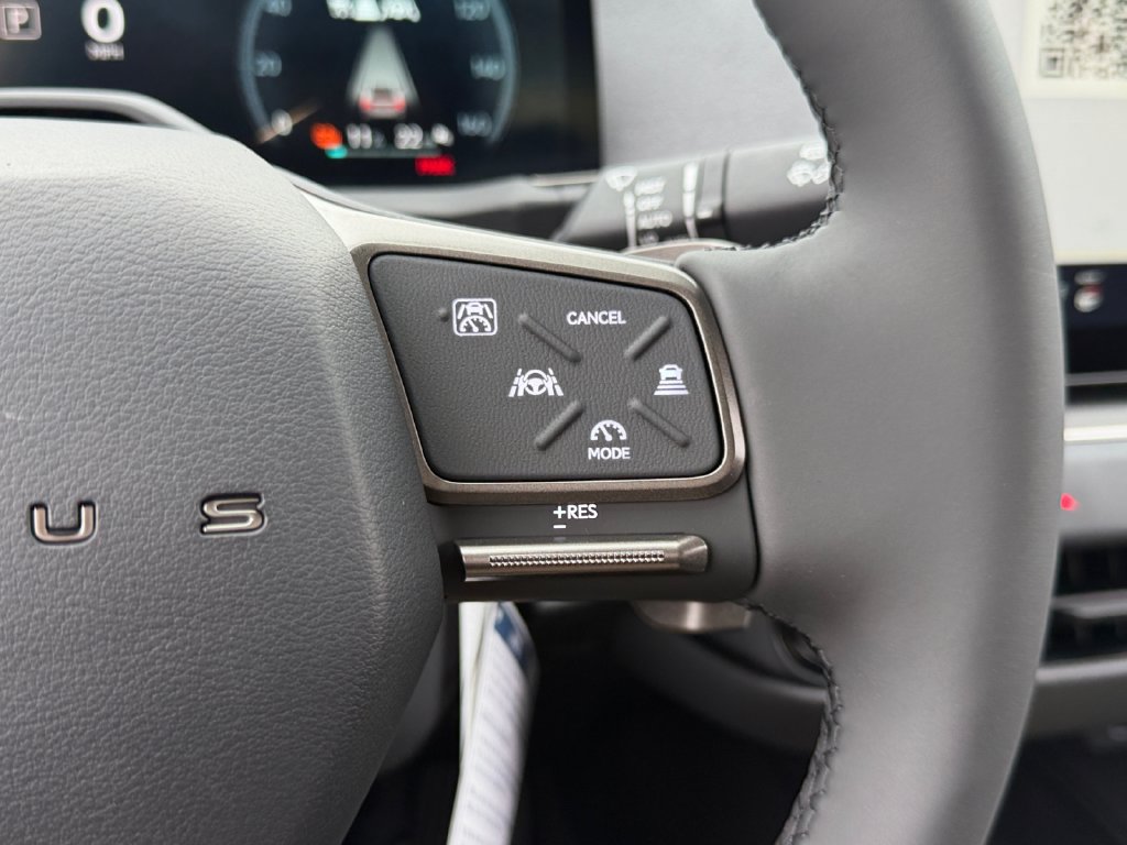 New 2026 Lexus ES 500e AWD/4WD image 17
