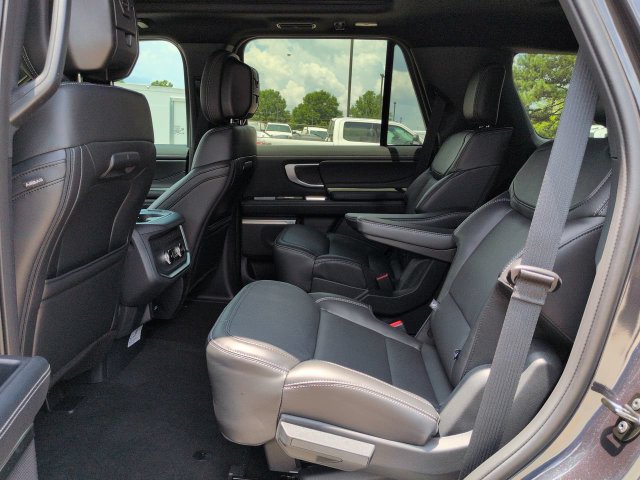 New 2026 Ford Expedition Platinum w/ Stealth Appearance Package AWD/4WD image 14