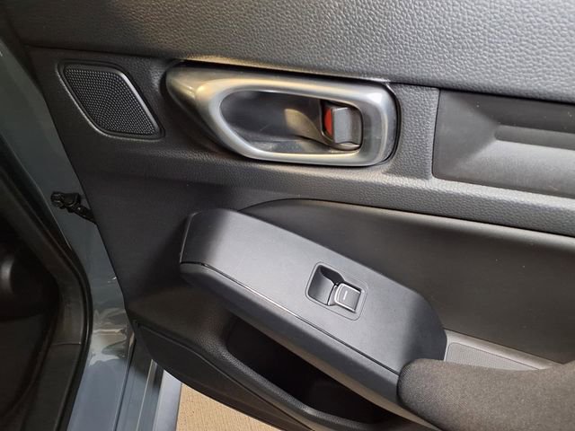 Used 2023 Honda Civic Sport image 28