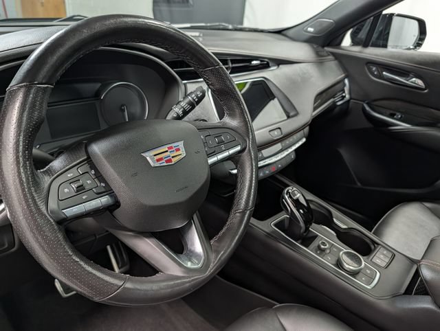 Used 2022 Cadillac XT4 Sport w/ Enhanced Visibility Package AWD/4WD image 18