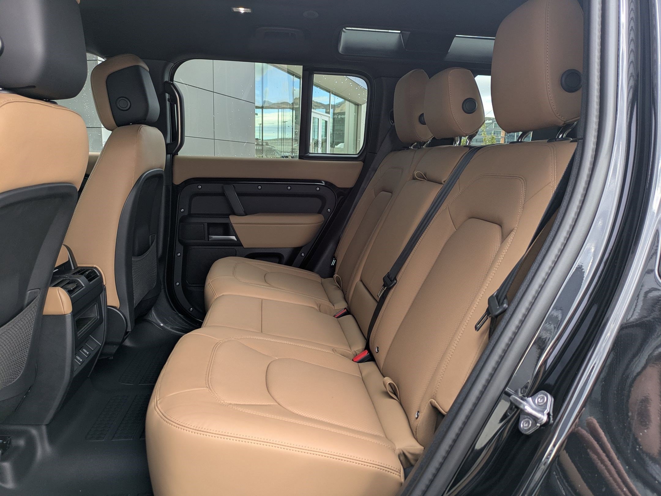 New 2026 Land Rover Defender 110 S image 18