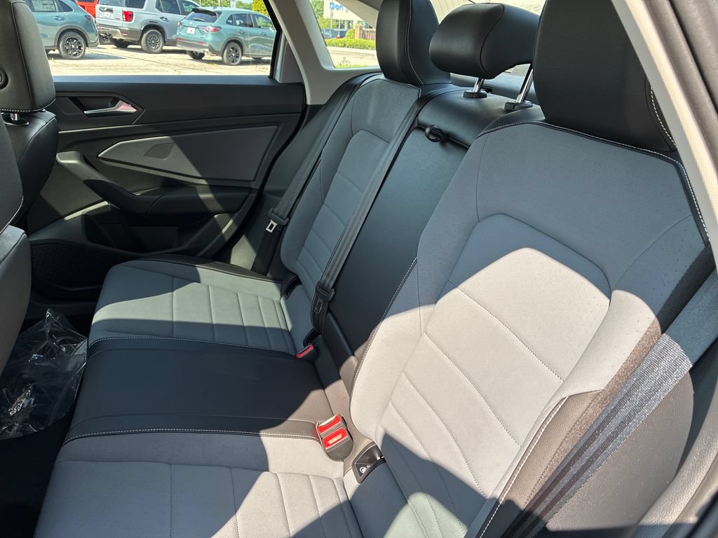 New 2026 Volkswagen Jetta SE FWD image 19