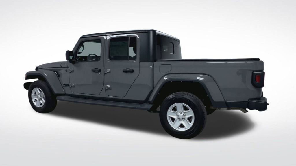 Used 2022 Jeep Gladiator Sport image 21
