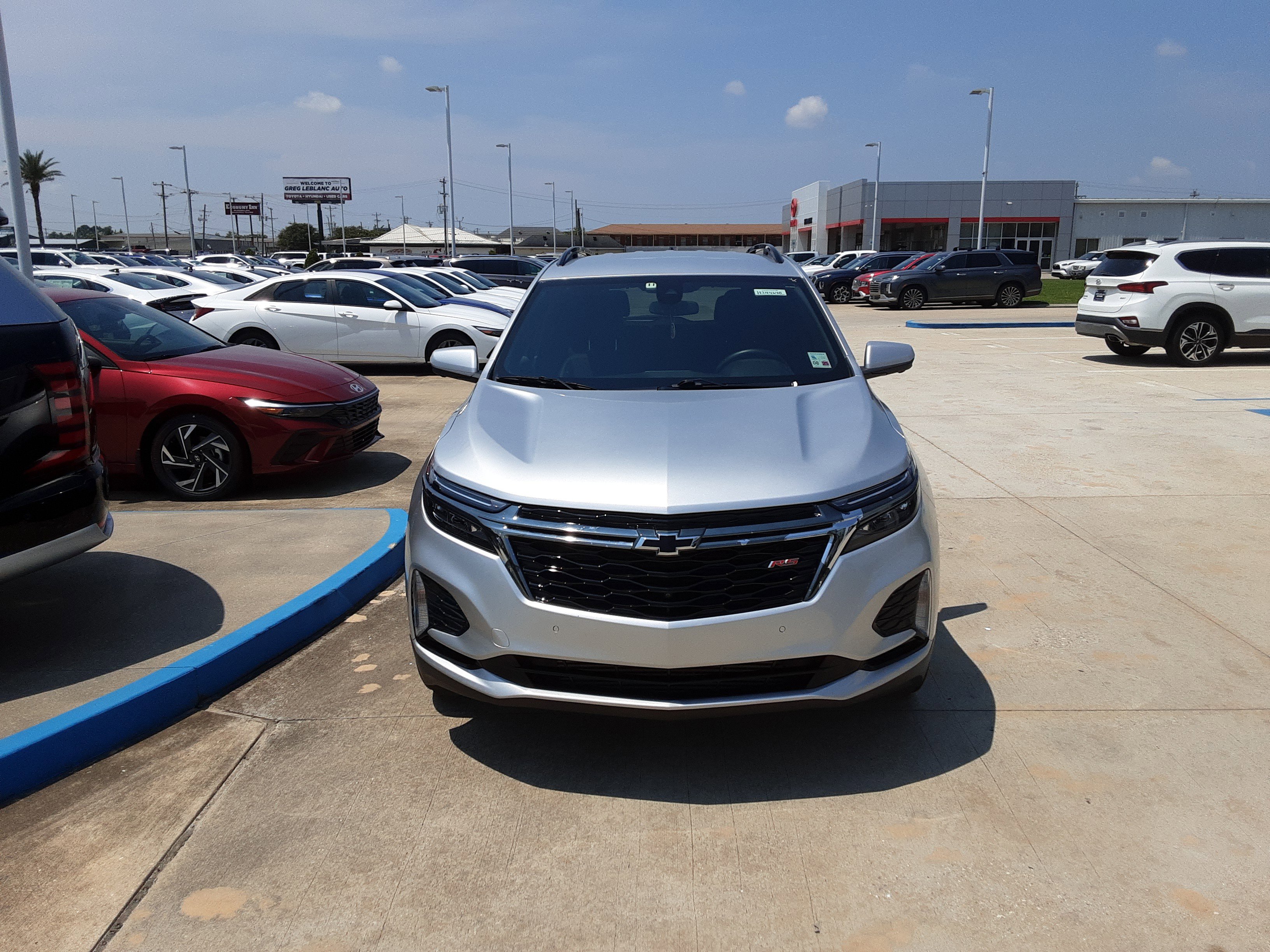 Used 2022 Chevrolet Equinox RS w/ RS Leather Package image 2