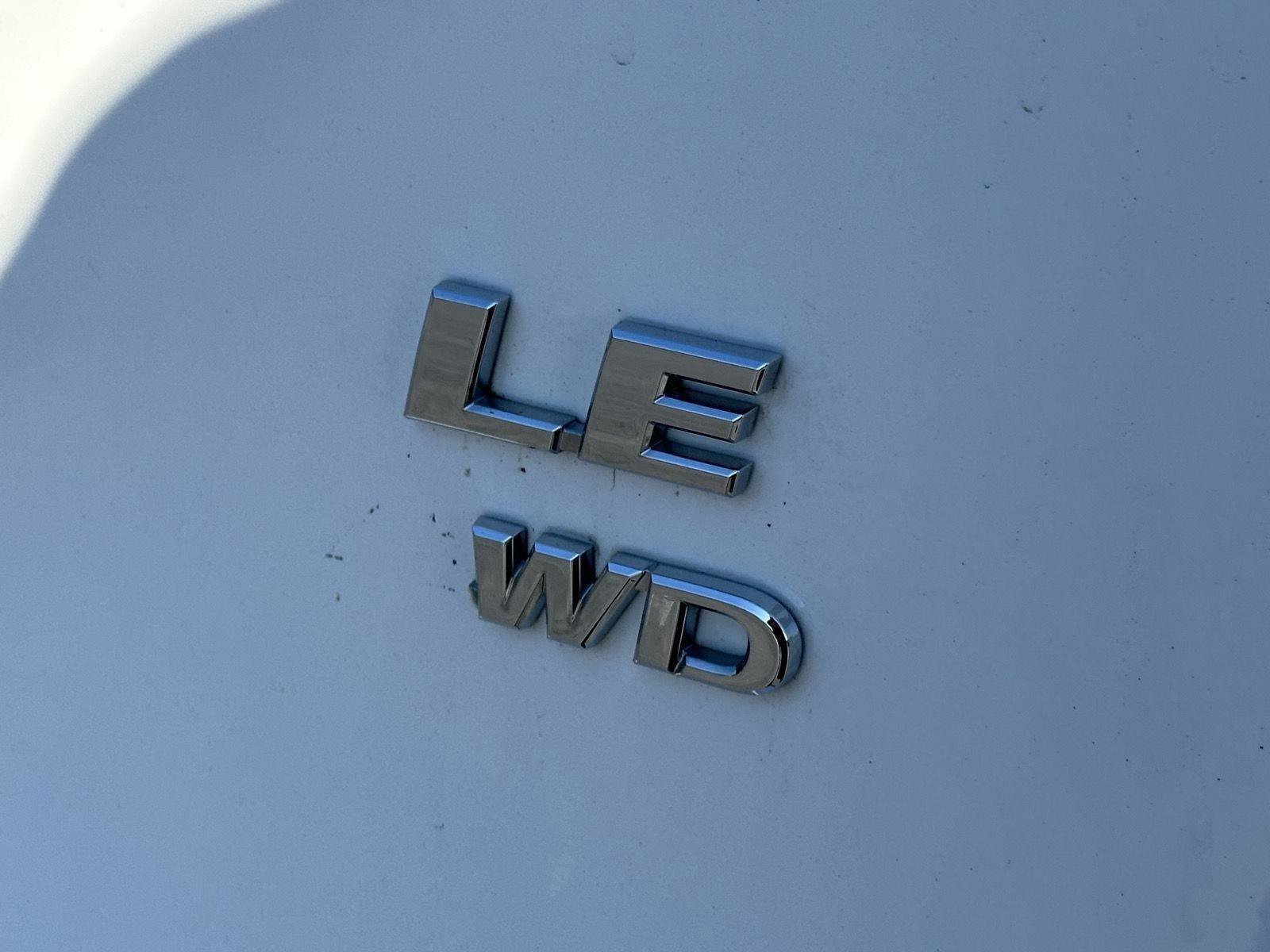Used 2018 Toyota RAV4 LE w/ All Weather Liner Package AWD/4WD image 10
