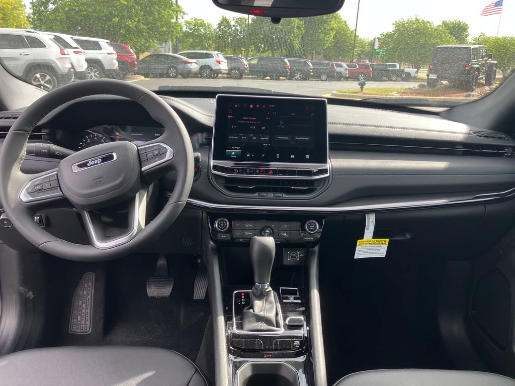 New 2026 Jeep Compass Latitude AWD/4WD image 15