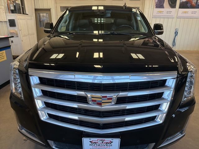 Used 2016 Cadillac Escalade ESV Luxury image 3