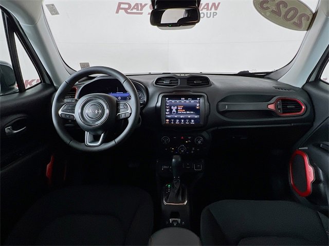 Used 2023 Jeep Renegade Trailhawk image 24