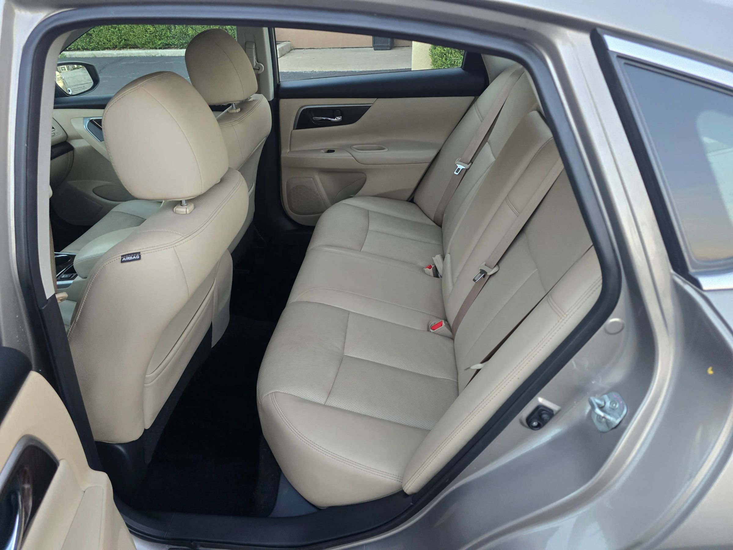 Used 2015 Nissan Altima 2.5 SL w/ Technology Package FWD image 17