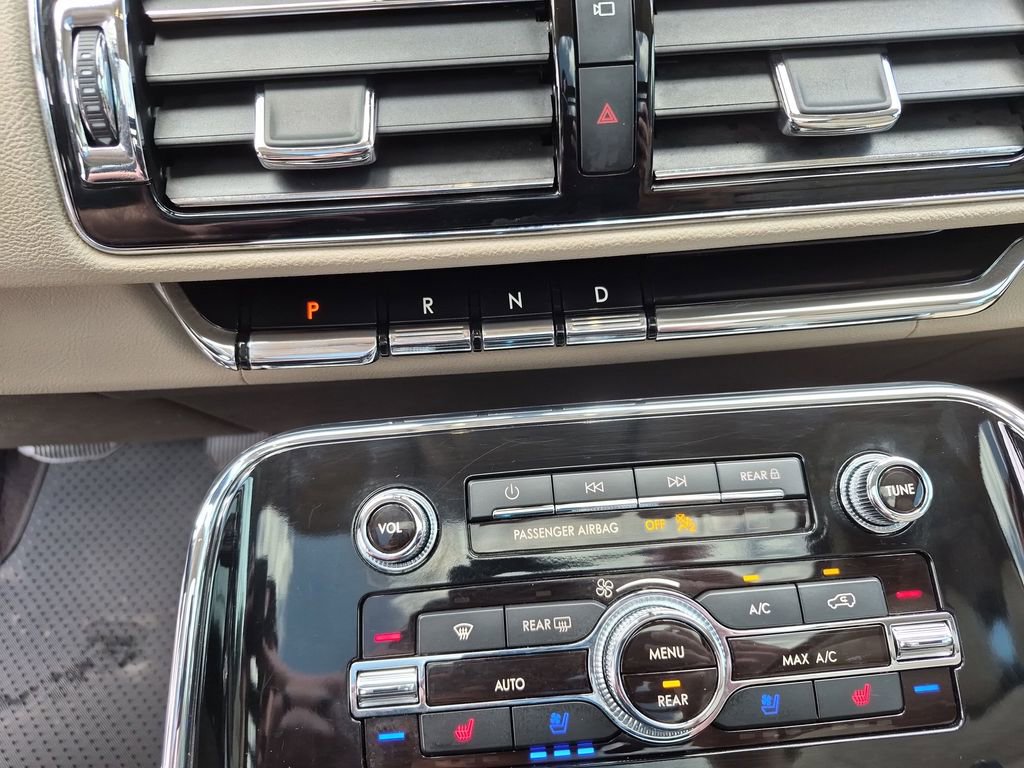 Used 2023 Lincoln Navigator Reserve AWD/4WD image 29