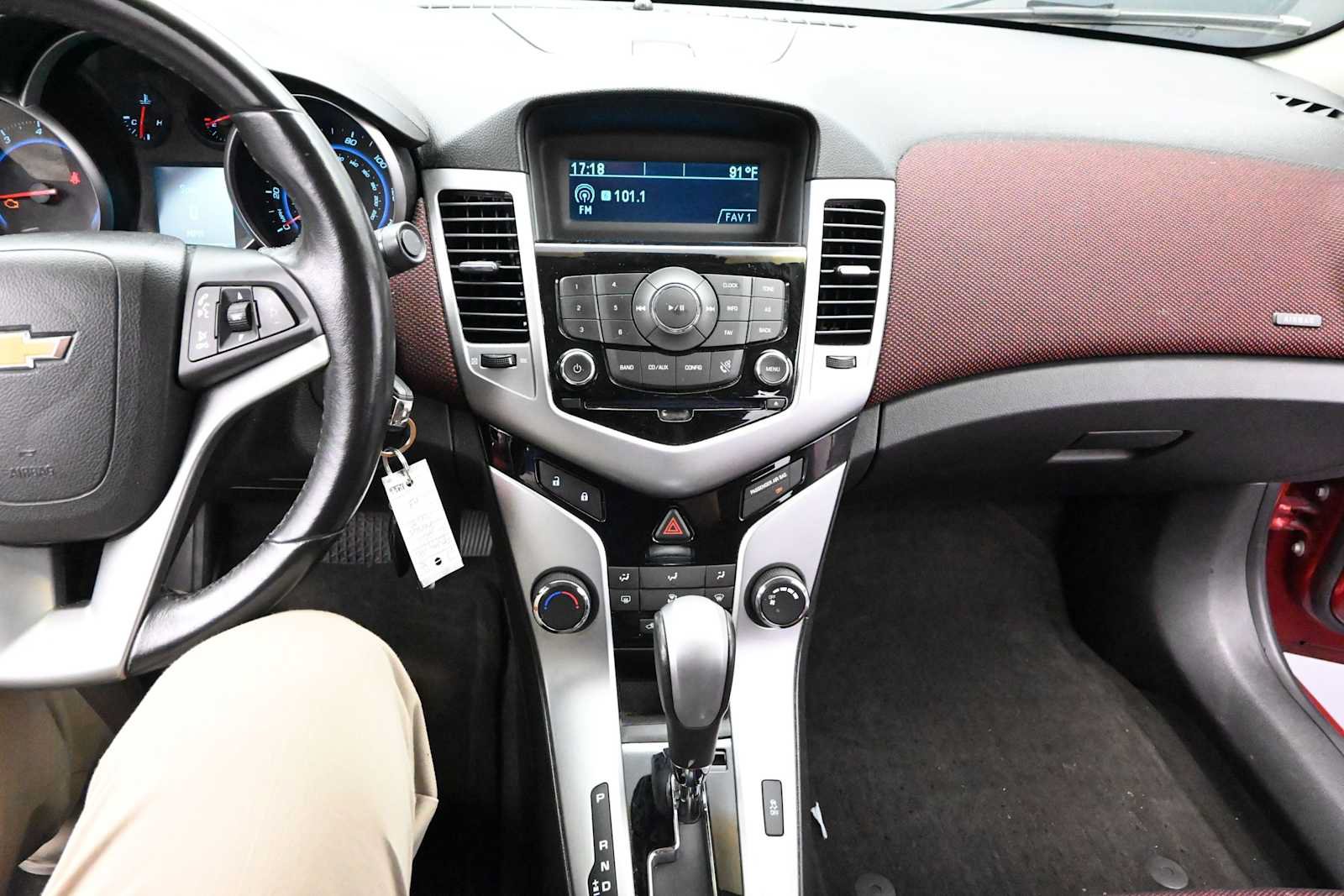 Used 2011 Chevrolet Cruze LT FWD image 14