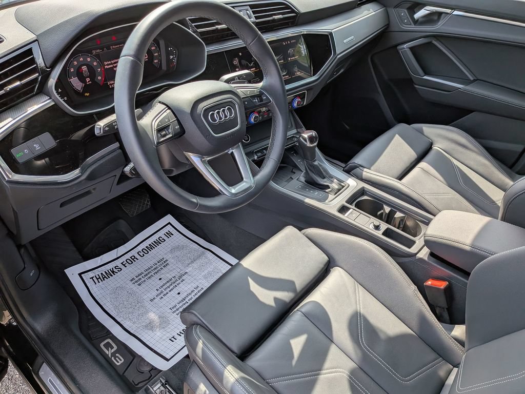 Used 2025 Audi Q3 2.0T Premium AWD/4WD image 10