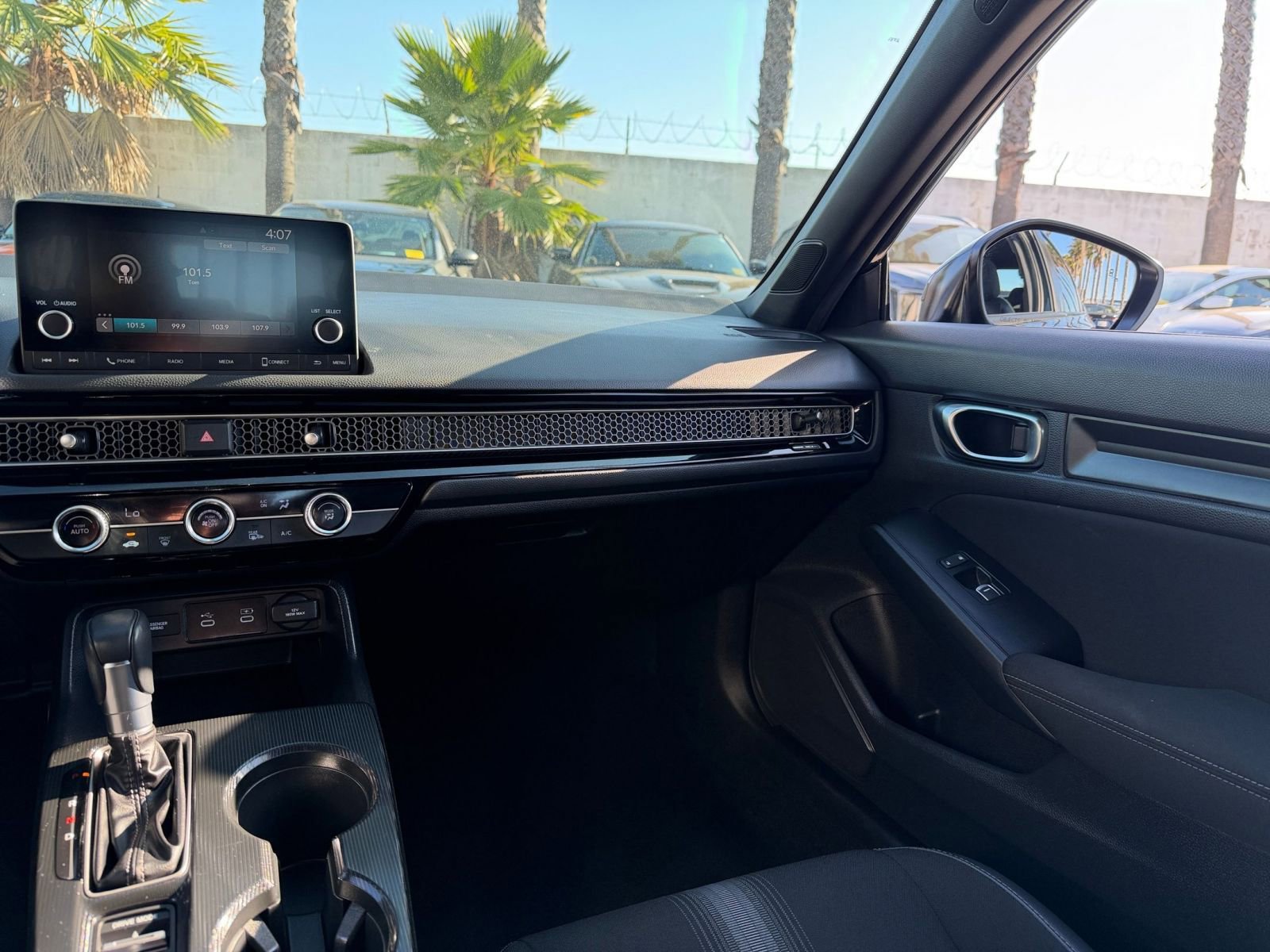 Used 2025 Honda Civic Sport image 33