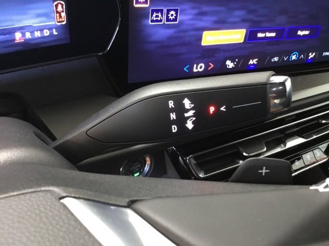 New 2026 Chevrolet Traverse LT w/ LPO, Floor Liner Package image 38