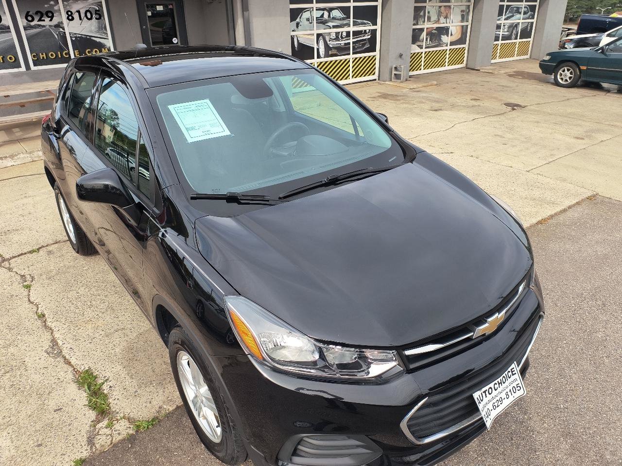 Used 2020 Chevrolet Trax LS AWD/4WD image 36
