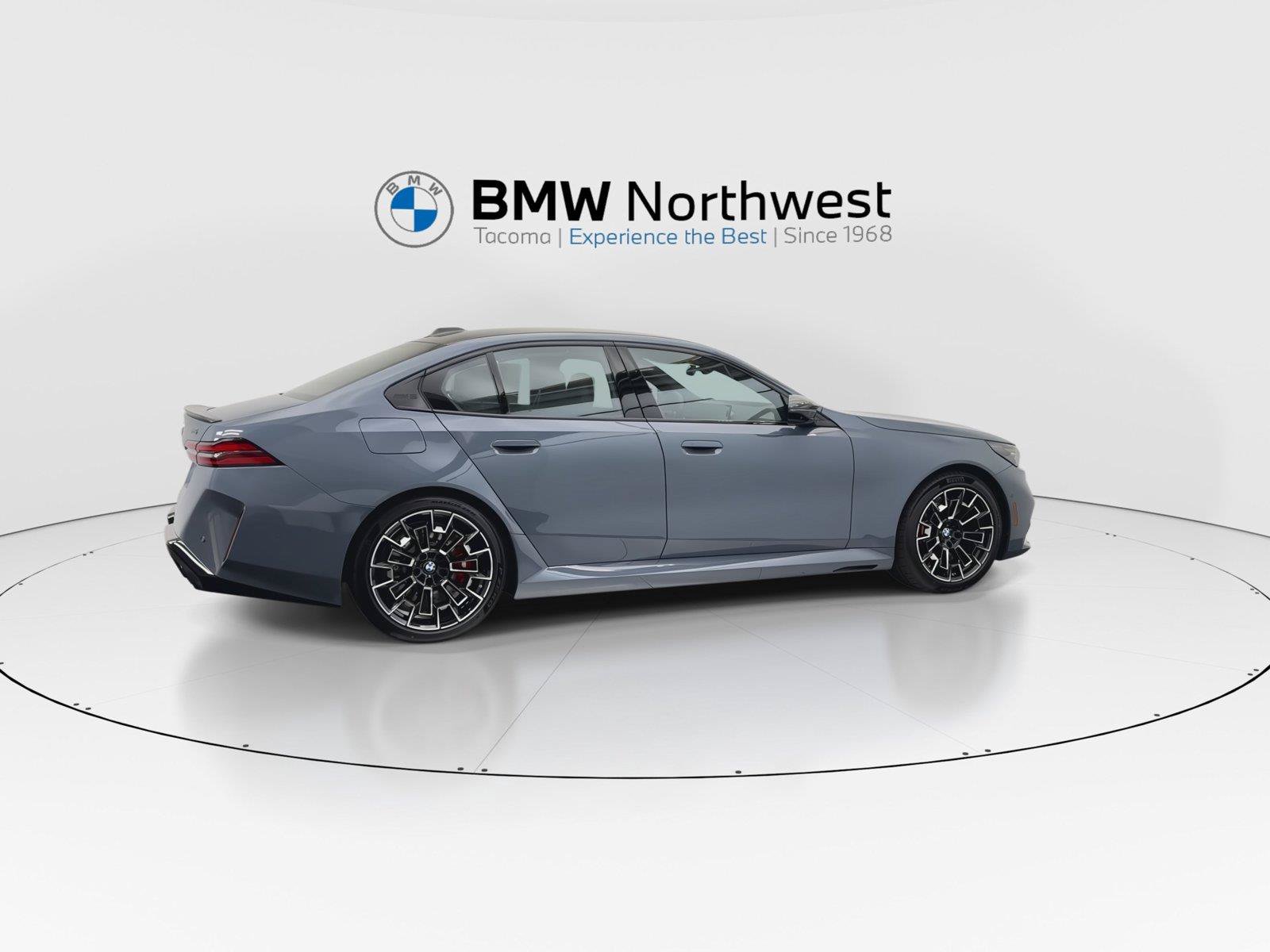 New 2027 BMW M5 w/ Carbon Package AWD/4WD image 4