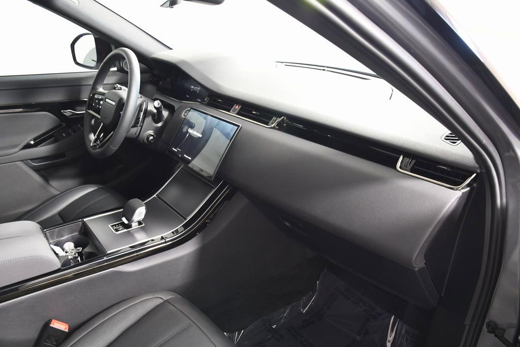 Certified 2025 Land Rover Range Rover Evoque Dynamic SE image 19