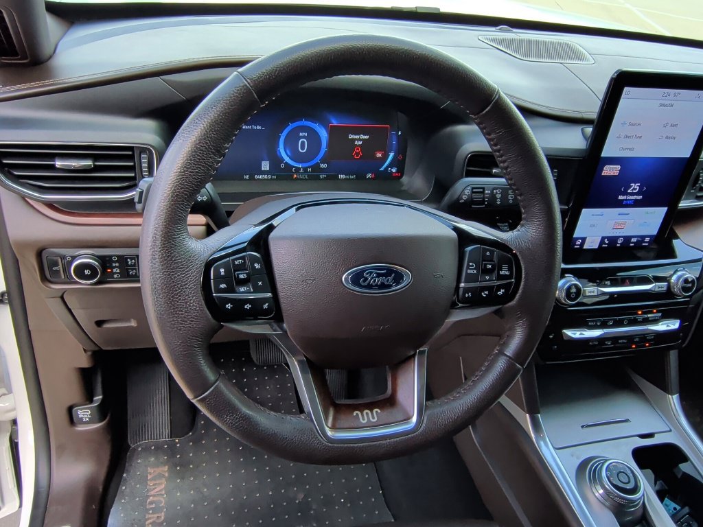 Used 2023 Ford Explorer King Ranch w/ Technology Package AWD/4WD image 17