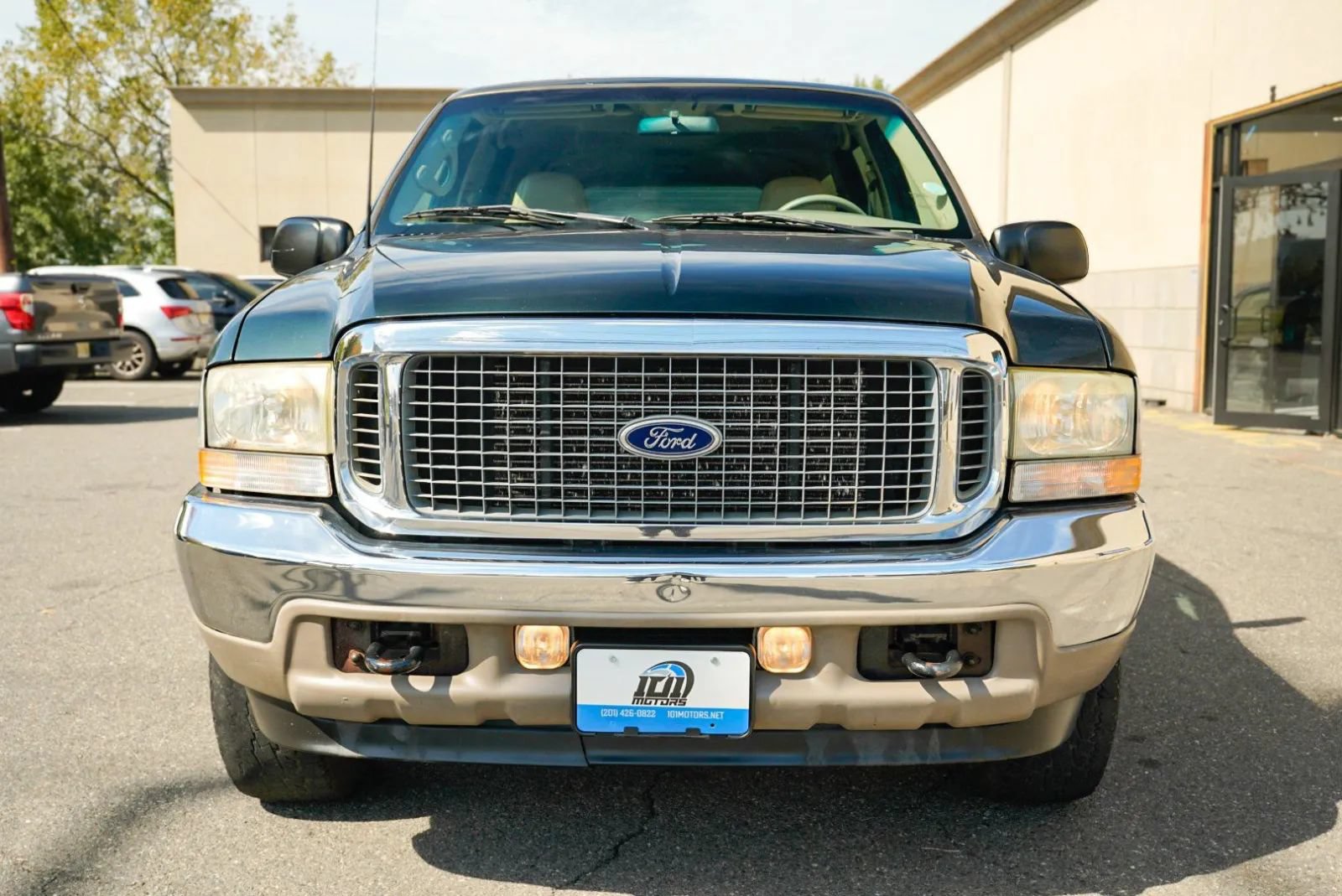 Used 2002 Ford Excursion Limited AWD/4WD image 2
