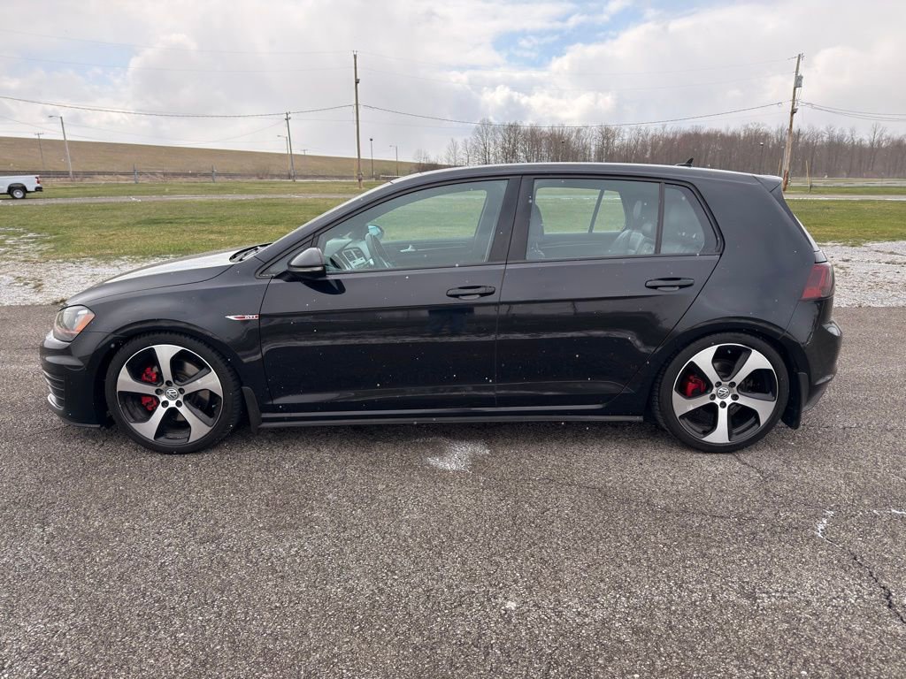 Used 2016 Volkswagen GTI SE FWD image 13