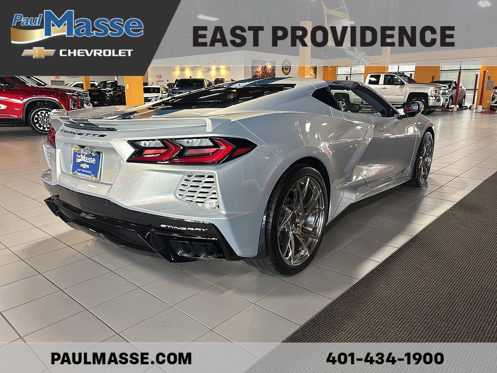 Used 2024 Chevrolet Corvette Stingray Premium Cpe w/ Z51 Performance Package RWD image 7