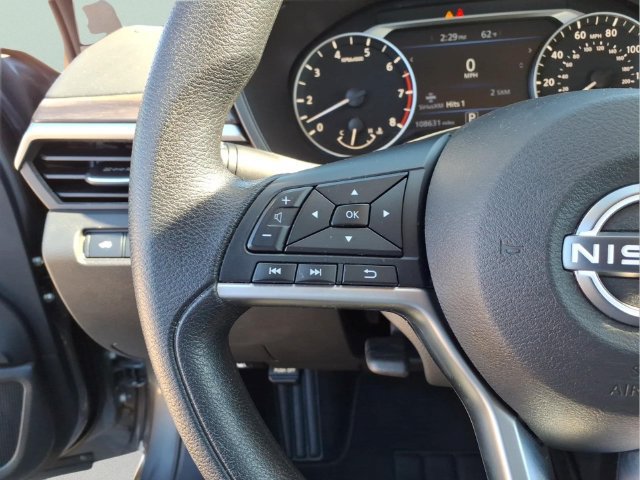 Used 2024 Nissan Altima 2.5 SV FWD image 16