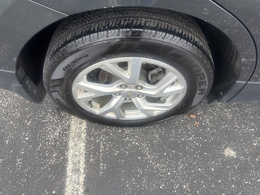 Used 2019 Chevrolet Equinox LT image 11