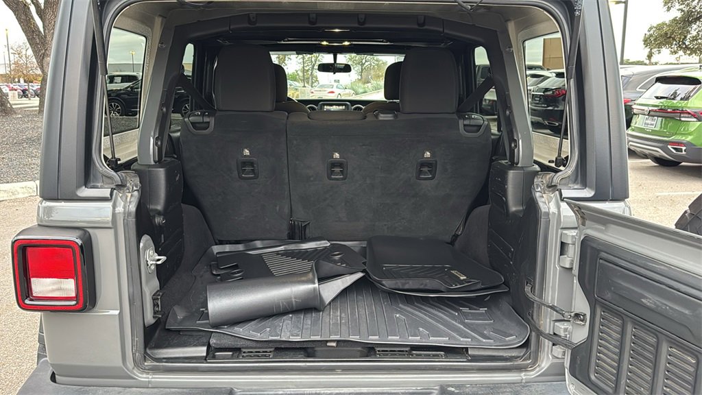 Used 2021 Jeep Wrangler Unlimited Sport image 40