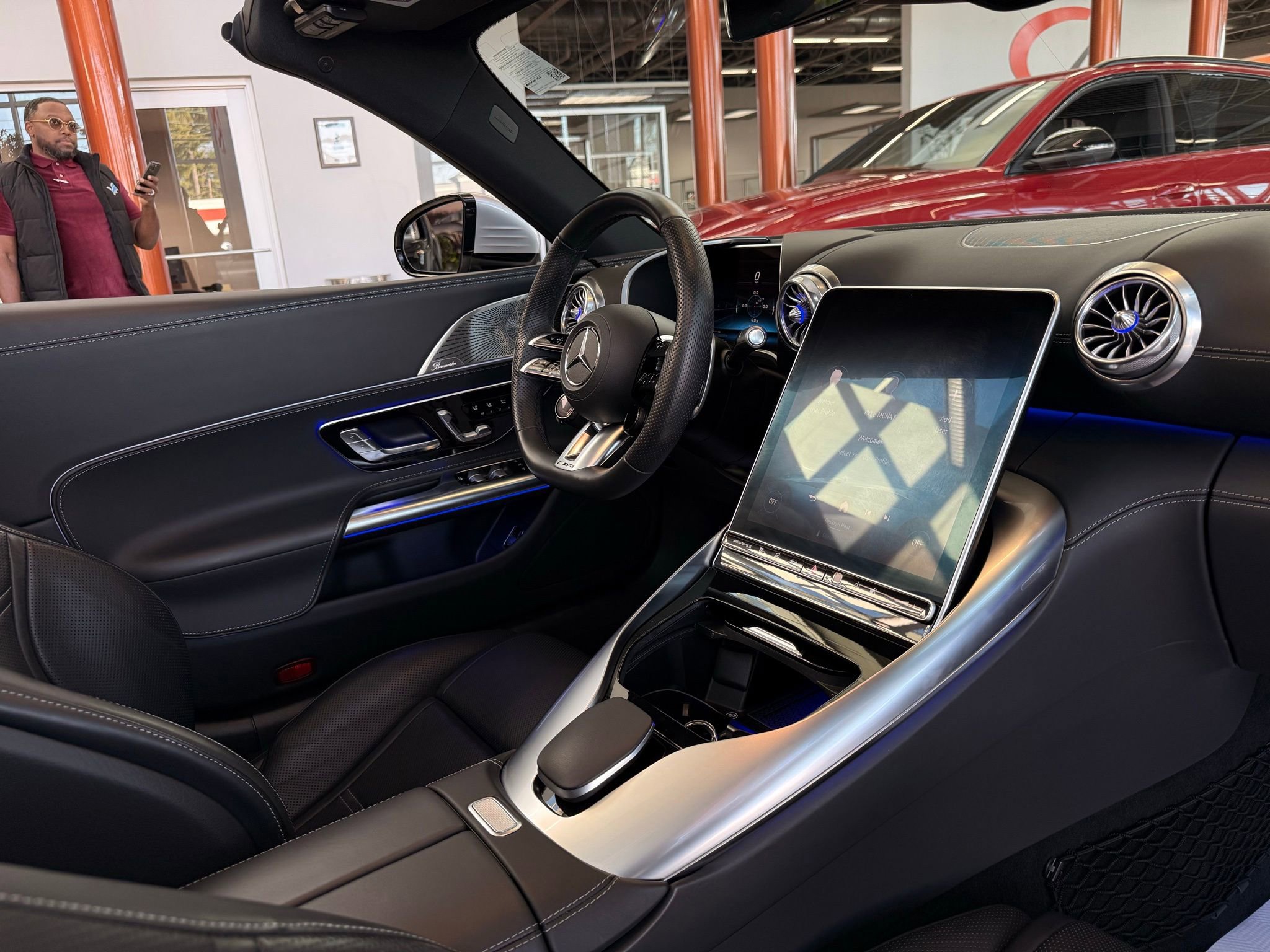 Used 2023 Mercedes-Benz SL 43 AMG w/ Driver Assistance Package image 30