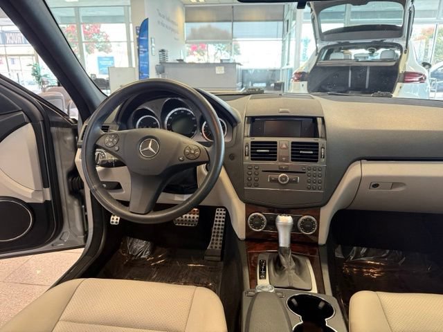 Used 2010 Mercedes-Benz C 300 Sedan image 25
