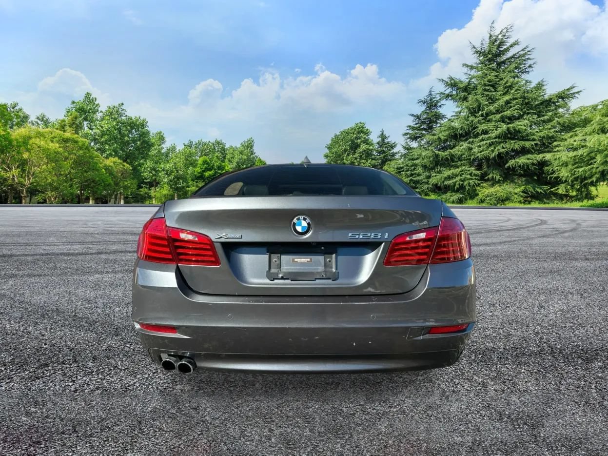 Used 2016 BMW 528i xDrive Sedan AWD/4WD image 8