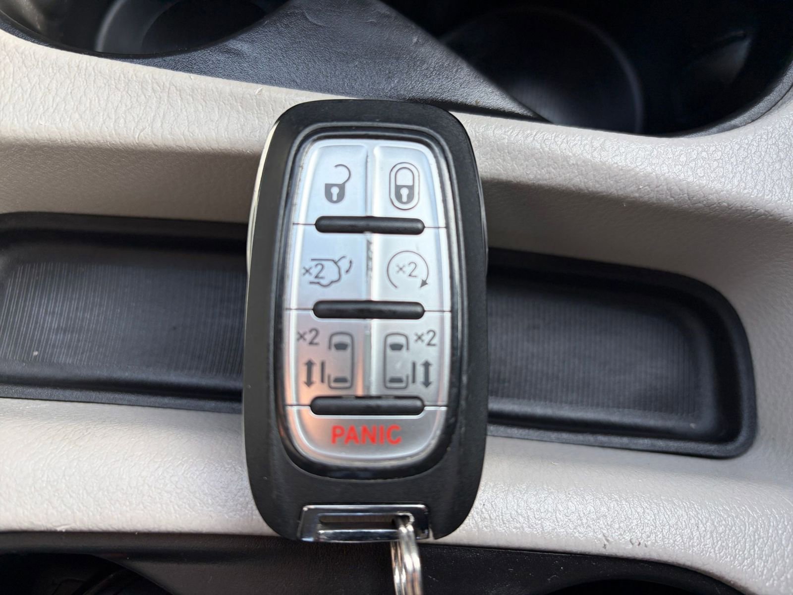 Used 2024 Chrysler Voyager LX image 21