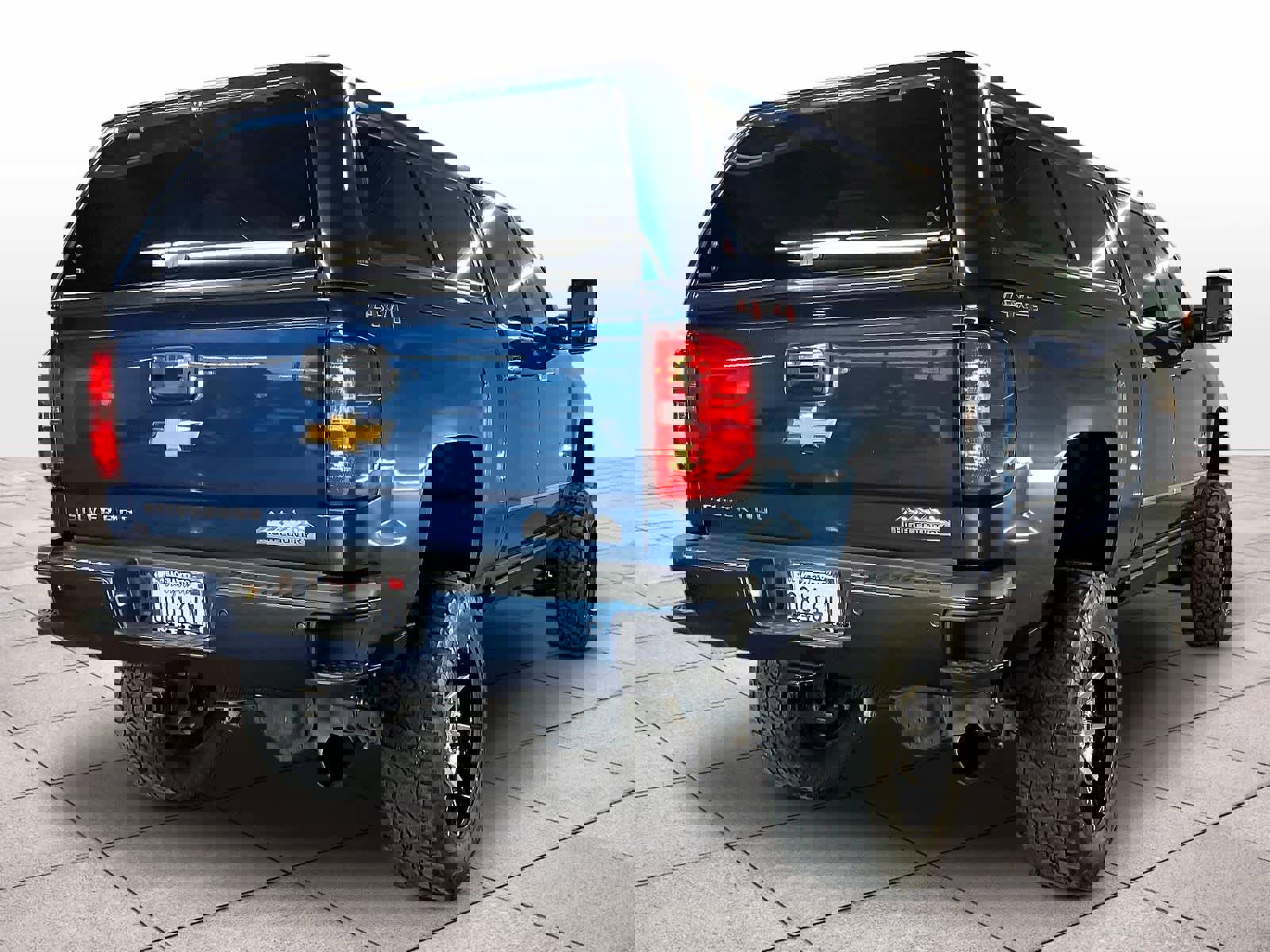 Used 2015 Chevrolet Silverado 2500 High Country w/ Duramax Plus Package image 14