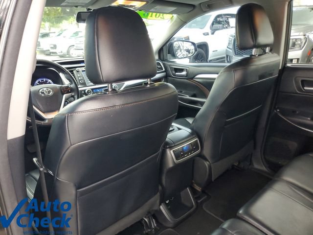 Used 2016 Toyota Highlander XLE AWD/4WD image 13