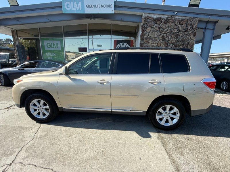 Used 2011 Toyota Highlander SE image 8