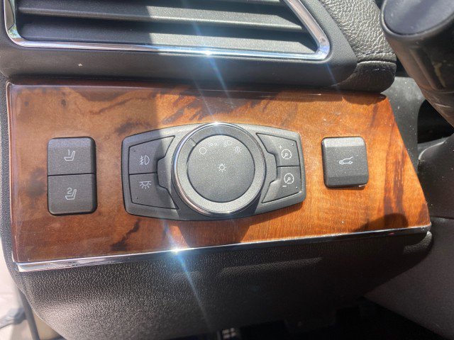 Used 2011 Lincoln MKX 2WD w/ 102A Rapid Spec Order Code image 45