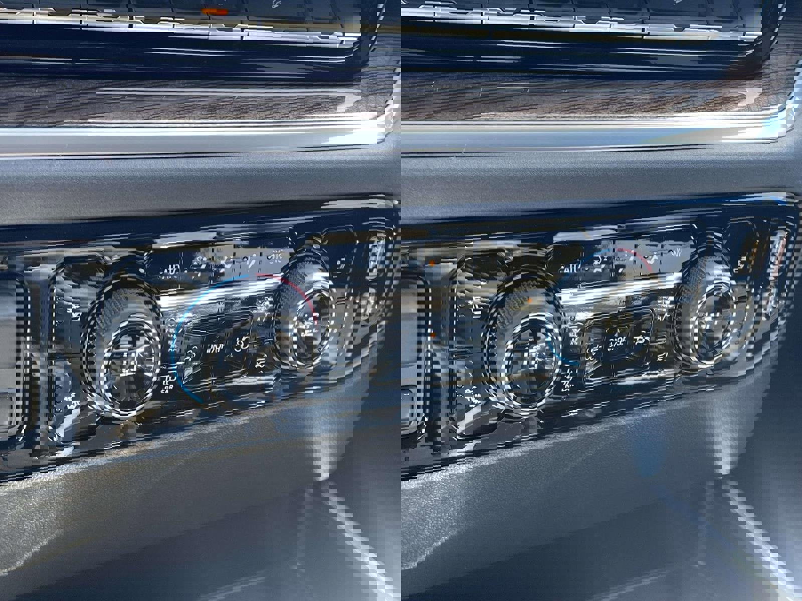 New 2026 Chevrolet Silverado 1500 LT Trail Boss w/ Convenience Package II image 13