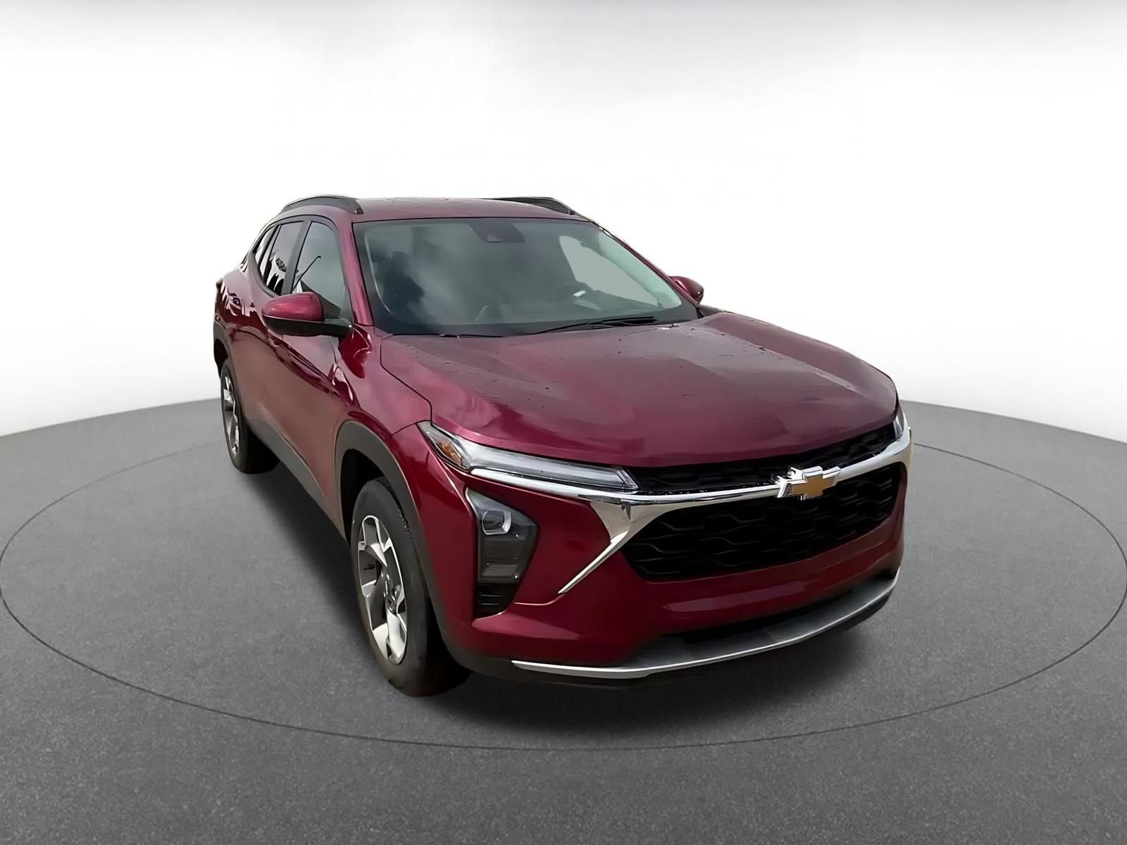 Used 2025 Chevrolet Trax LT FWD image 3