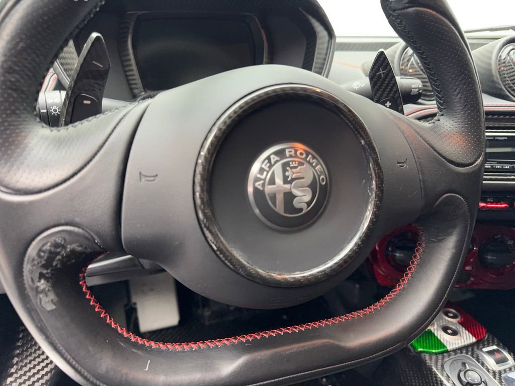 Used 2018 Alfa Romeo 4C Base image 40