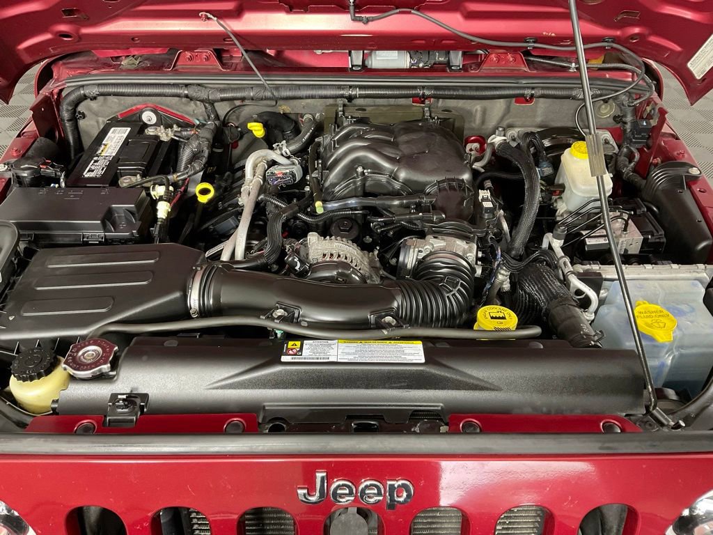 Used 2012 Jeep Wrangler Unlimited Sport image 9