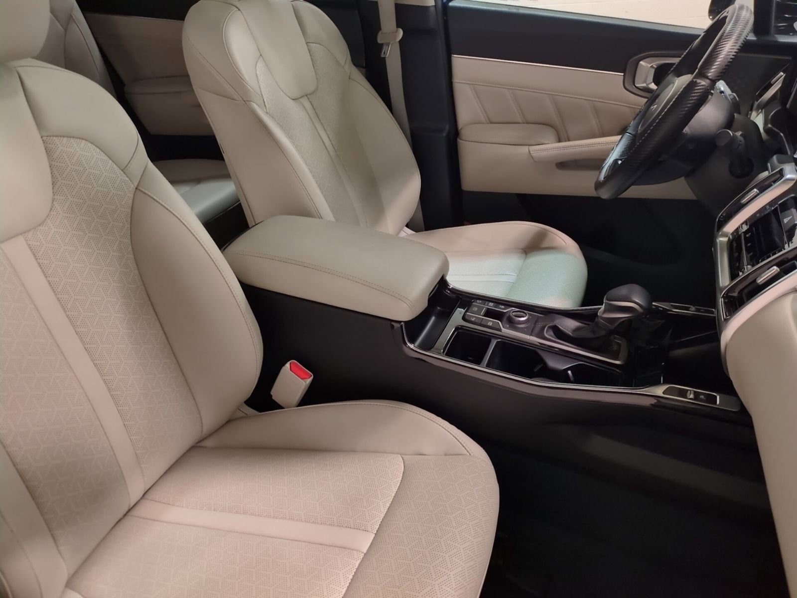 Certified 2023 Kia Sorento SX image 13