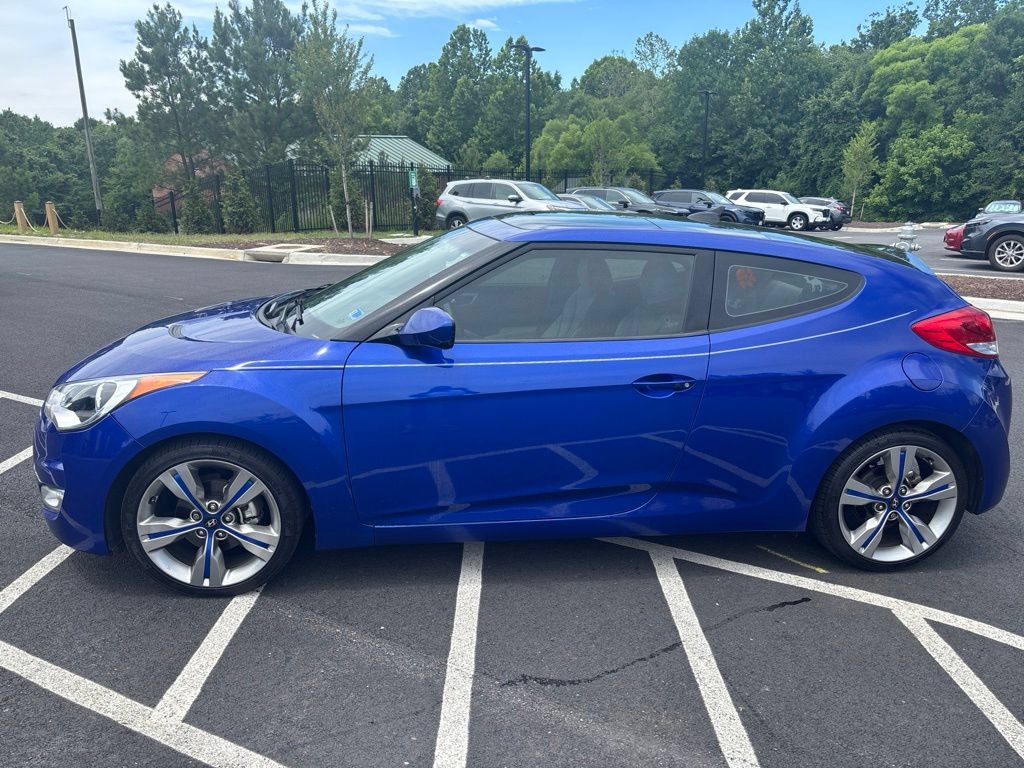 Used 2012 Hyundai Veloster w/ Style Pkg FWD image 3